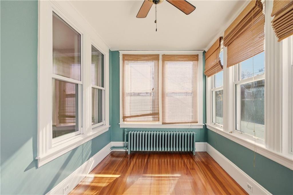 7 Warner Pl - Photo 3 of 32