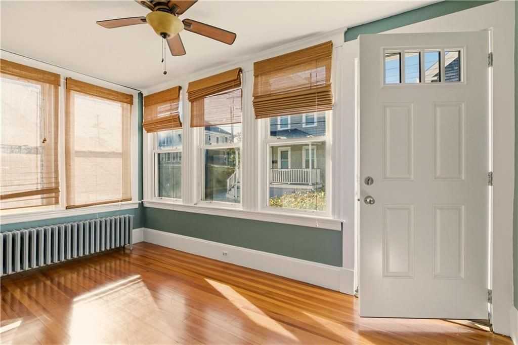 7 Warner Pl - Photo 4 of 32