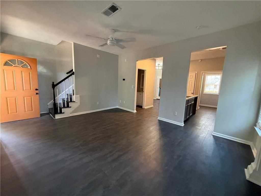 831 Cameron M Alexander Blvd Nw - Photo 2 of 12