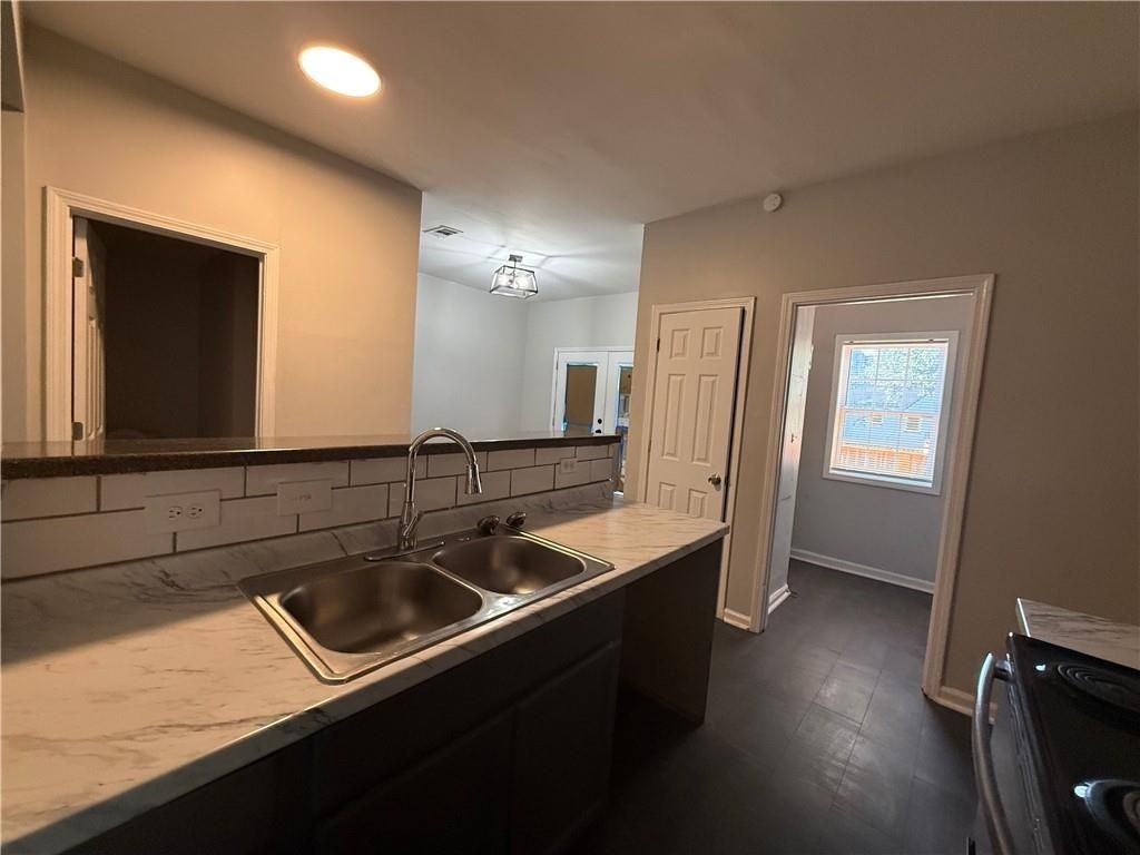 831 Cameron M Alexander Blvd Nw - Photo 3 of 12