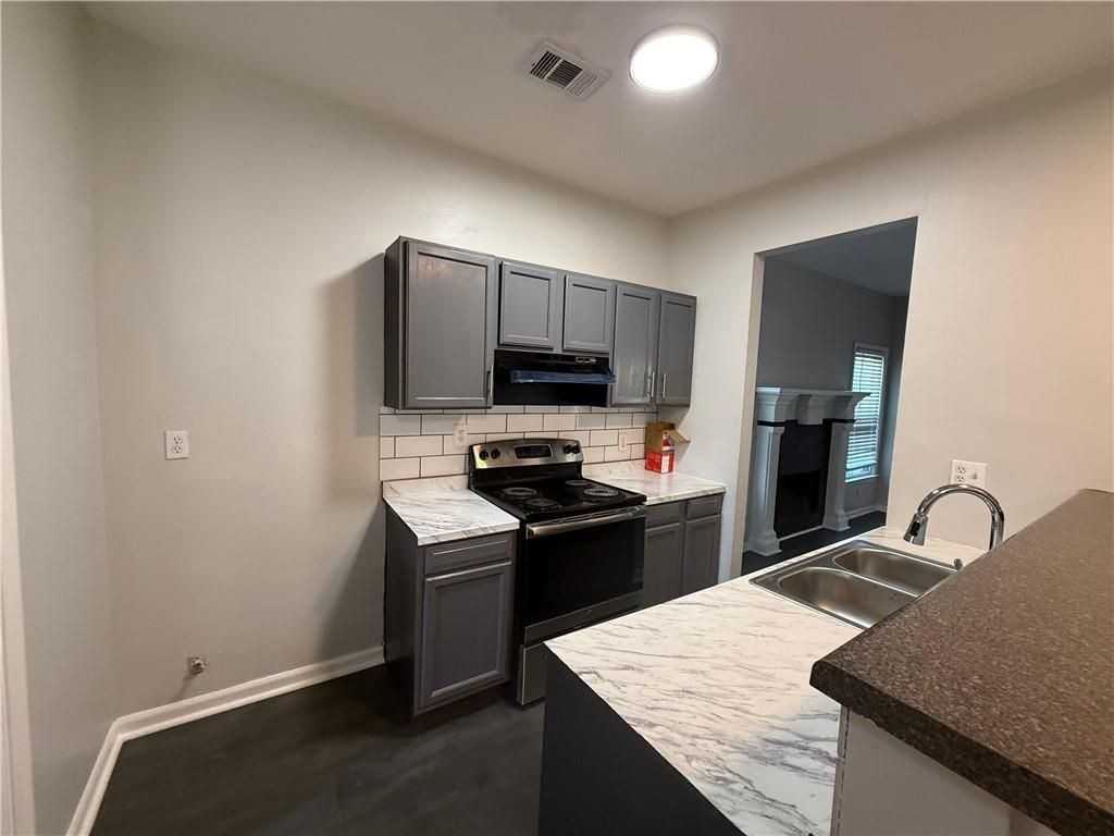 831 Cameron M Alexander Blvd Nw - Photo 5 of 12