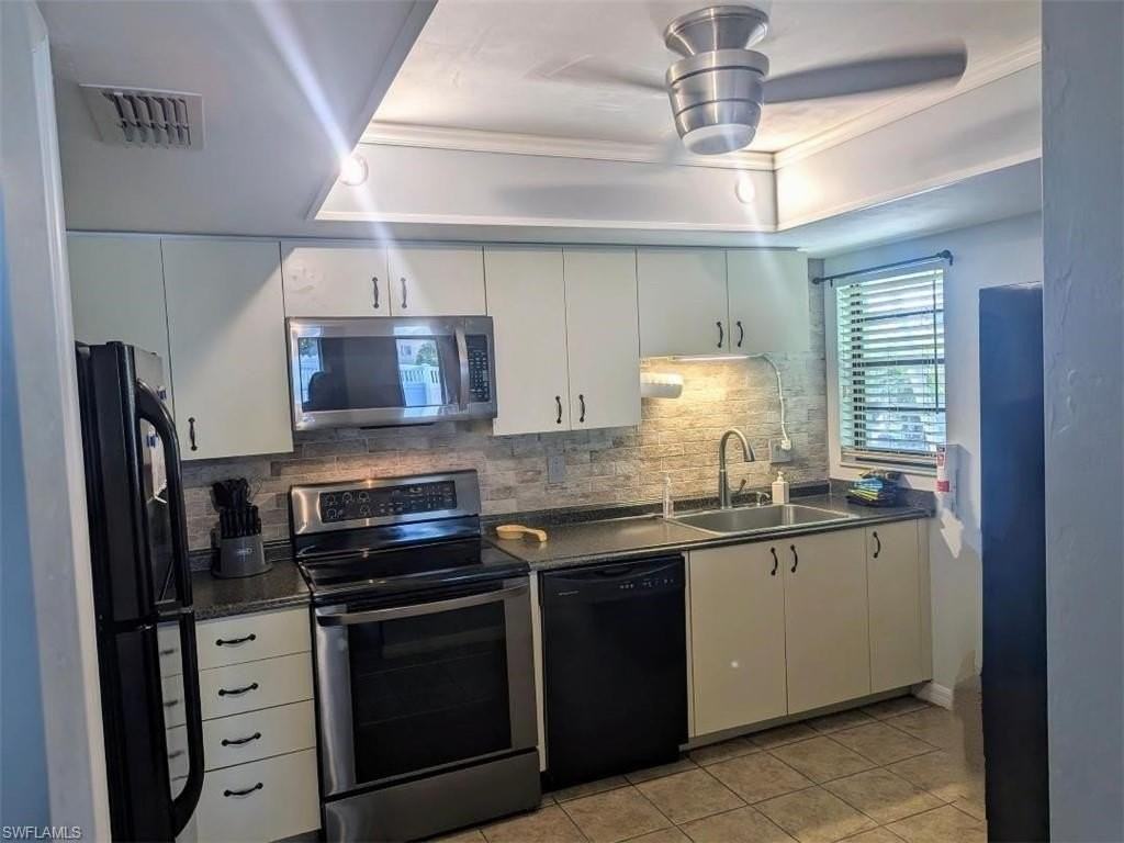 715 Se 47th St #104 - Photo 6 of 14