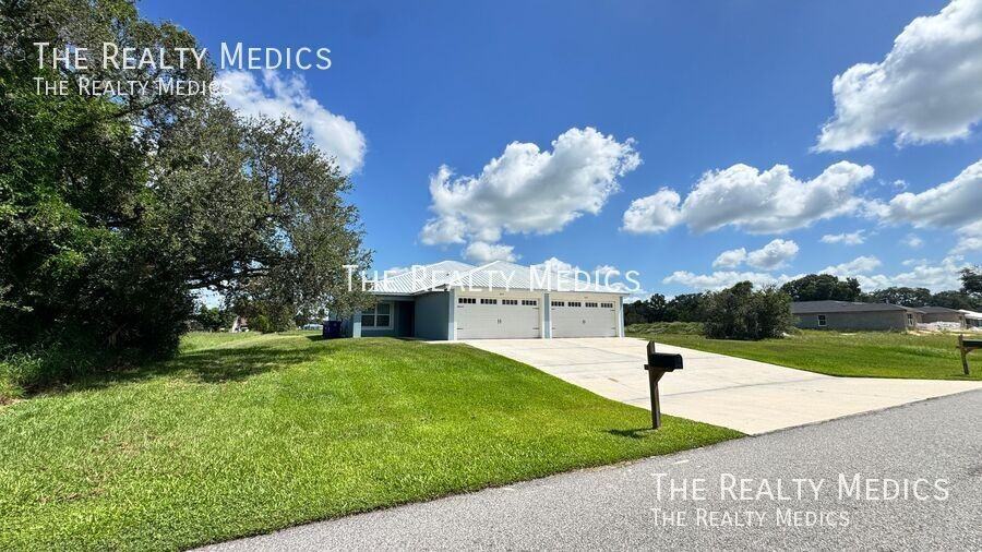 8147 Cozumel Ln - Photo 4 of 50