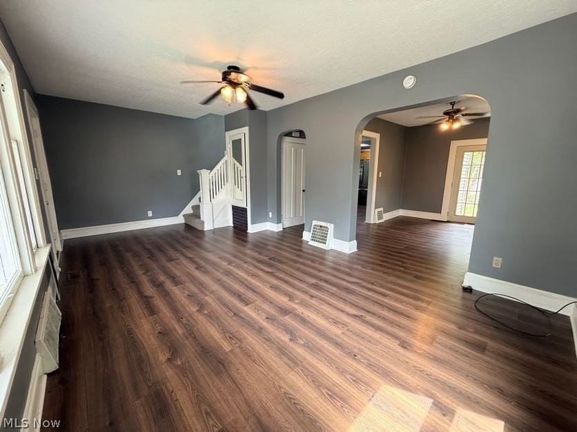 1467 Beardsley St - Photo 6 of 30