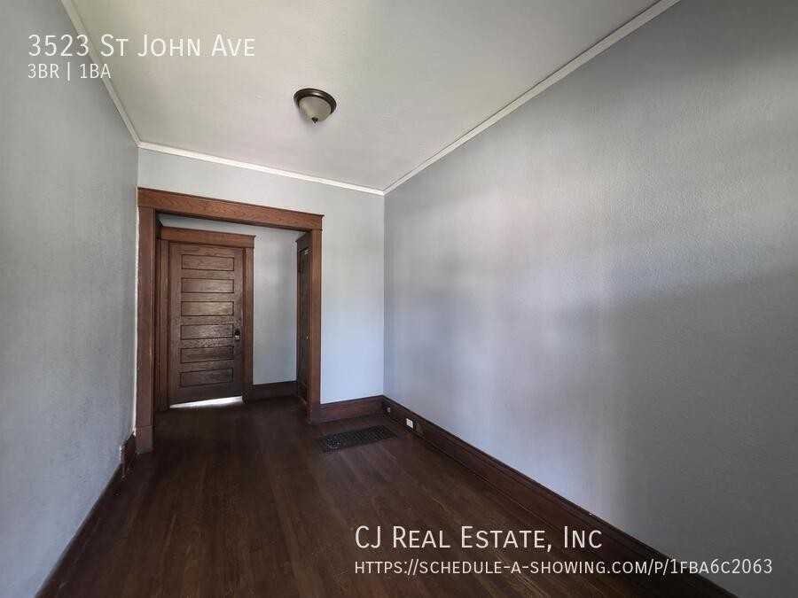3523 Saint John Ave - Photo 3 of 11