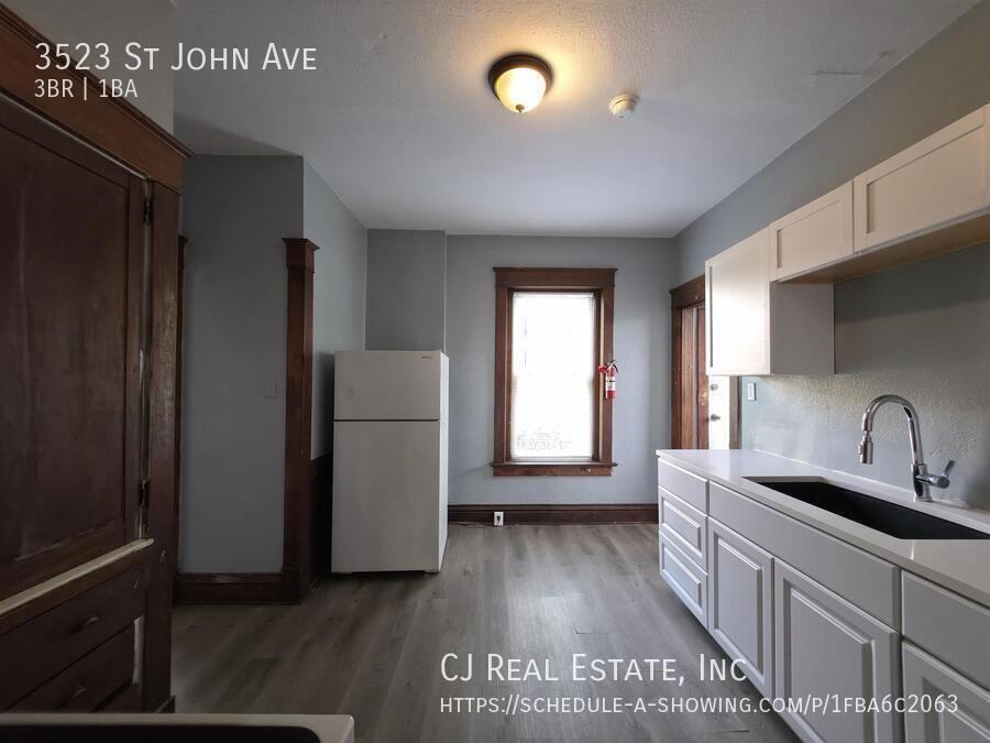 3523 Saint John Ave - Photo 6 of 11