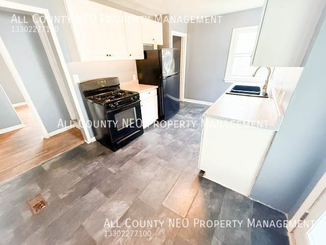 1569 W Market St - Photo 4 of 20
