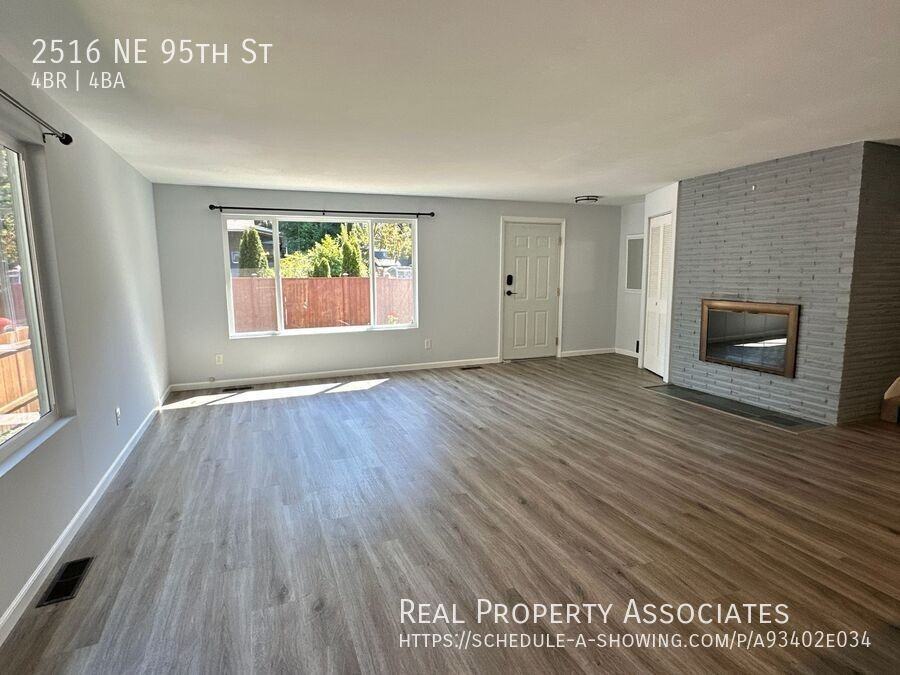 2516 Ne 95th St - Photo 5 of 43