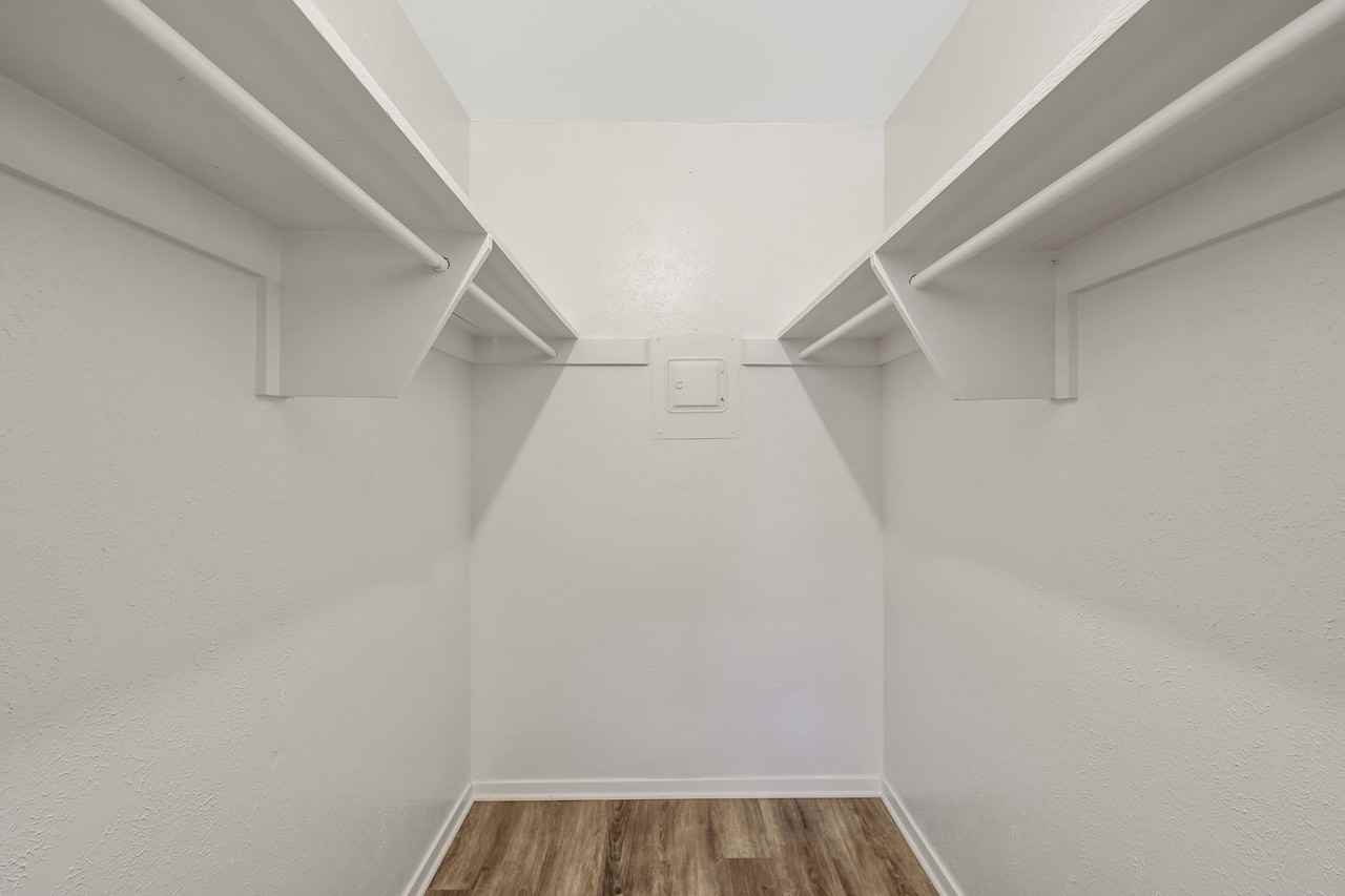Barclay Apartments - Photo 7 of 43