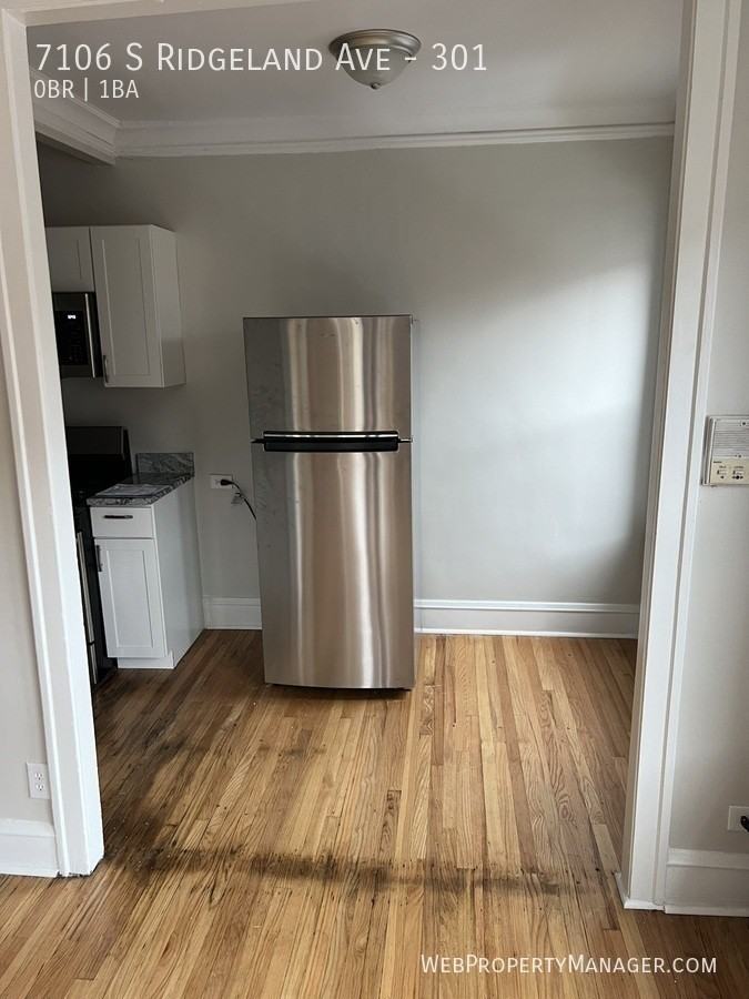 7106 S Ridgeland Ave #301 - Photo 4 of 12