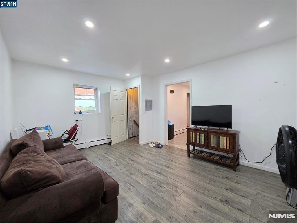 35 Gaston Ave #2 - Photo 3 of 10