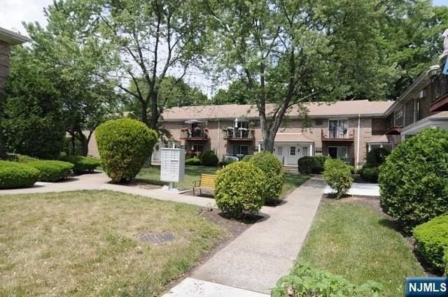 636 Godwin Ave #9A - Photo 3 of 11