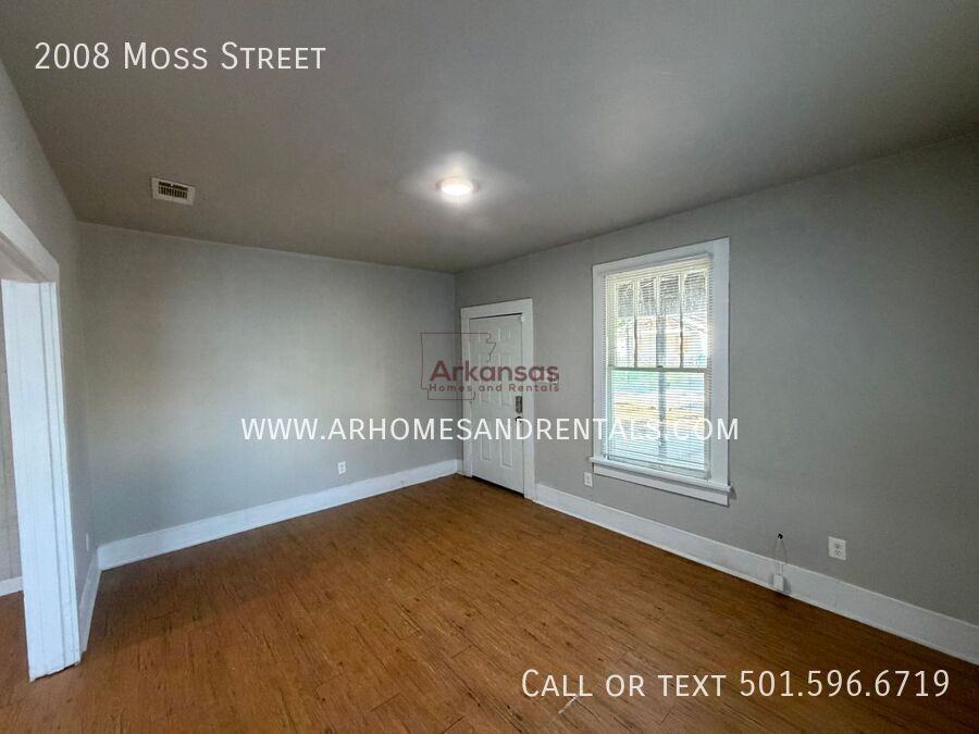 2008 Moss St - Photo 2 of 29