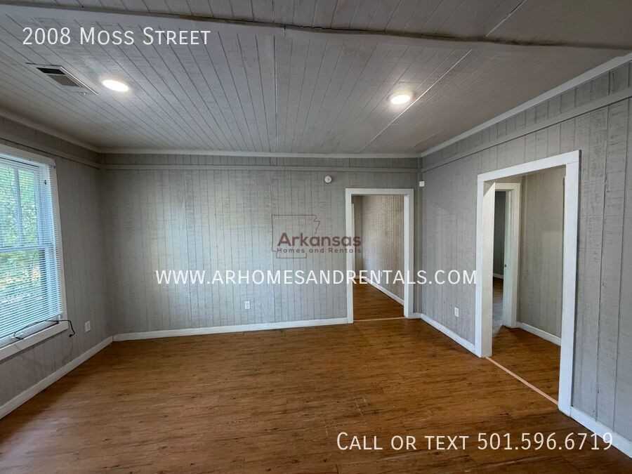 2008 Moss St - Photo 3 of 29