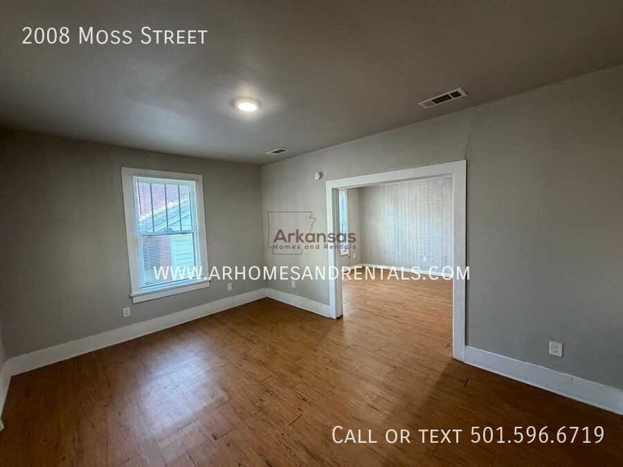 2008 Moss St - Photo 4 of 29