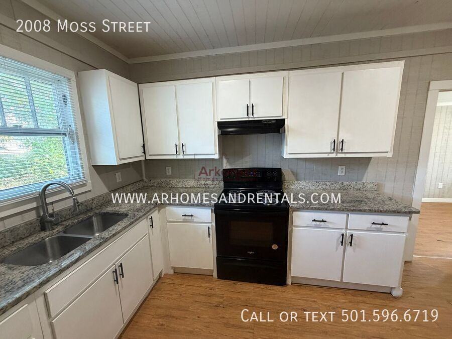 2008 Moss St - Photo 6 of 29
