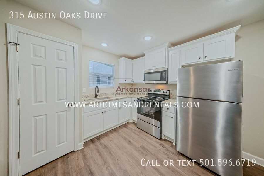 315 Austin Oaks Dr #315 - Photo 3 of 18