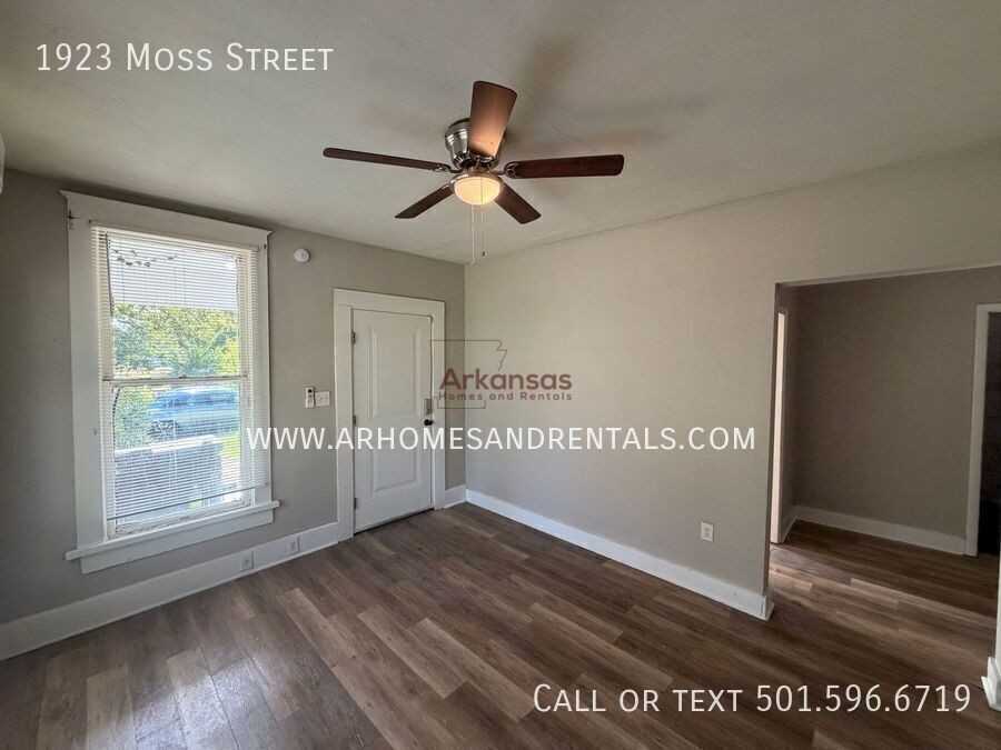 1923 Moss St - Photo 2 of 12
