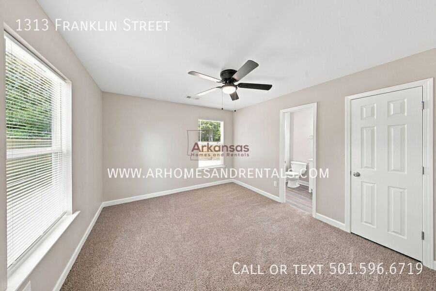 1313 Franklin St - Photo 7 of 18