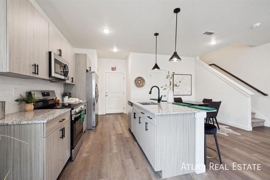 631 Rawah Aly #21-631 - Photo 5 of 50