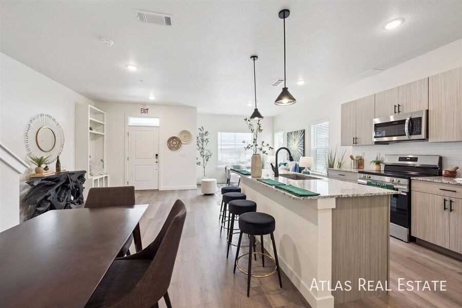 631 Rawah Aly #21-631 - Photo 6 of 50