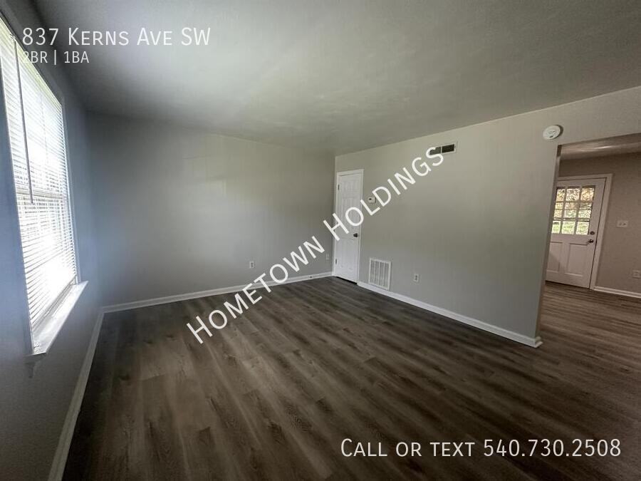 837 Kerns Ave Sw - Photo 3 of 13