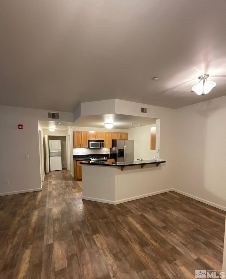 1450 Idlewild Dr Unit 1117 - Photo 3 of 12