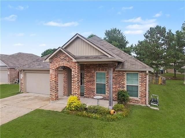 23089 Mills Blvd - Photo 3 of 29