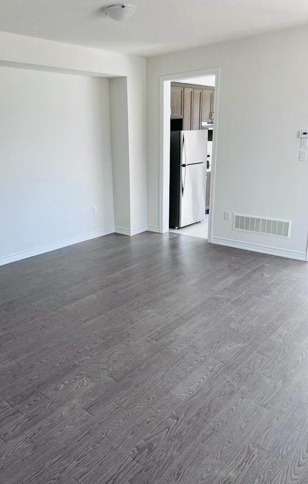 16 Hashmi Place - Photo 4 of 24