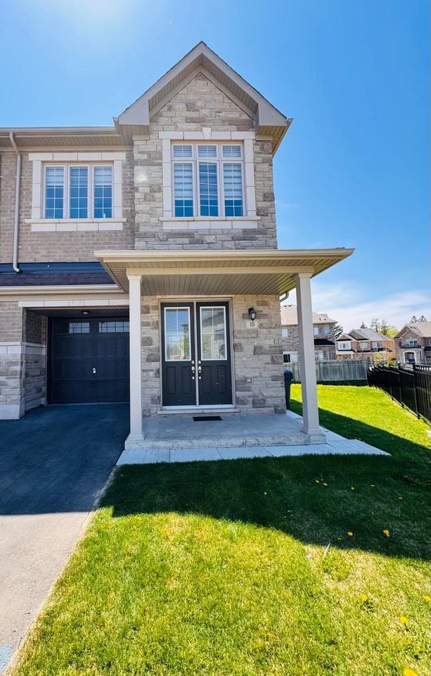 16 Hashmi Place - Photo 2 of 24