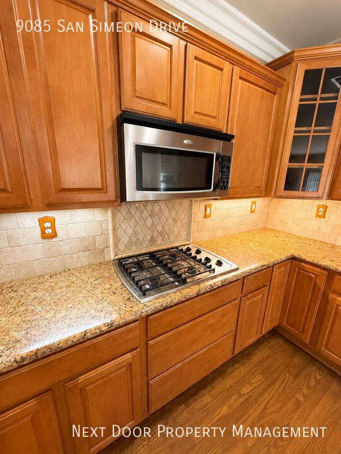 9085 San Simeon Dr - Photo 2 of 14
