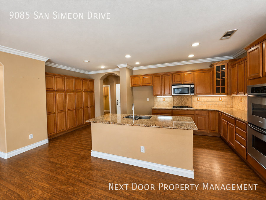 9085 San Simeon Dr - Photo 3 of 14