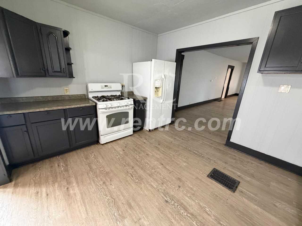 11 Kentucky Ave - Photo 5 of 16