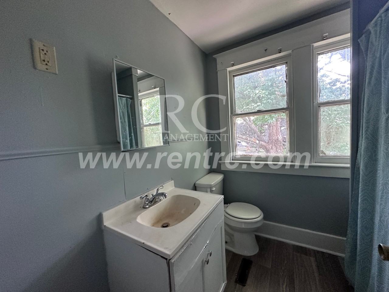 92 Lake St - Photo 4 of 13