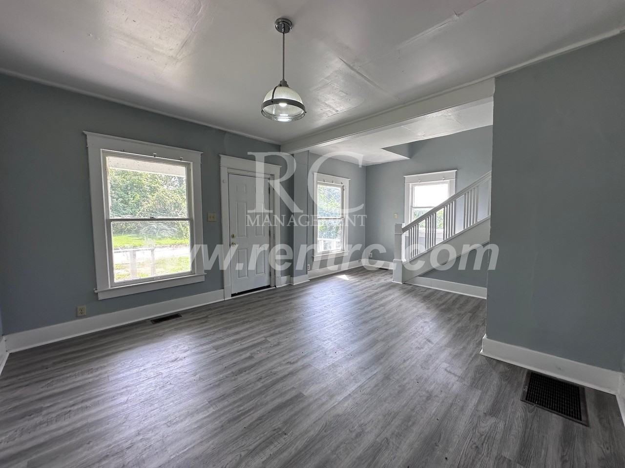 92 Lake St - Photo 7 of 13