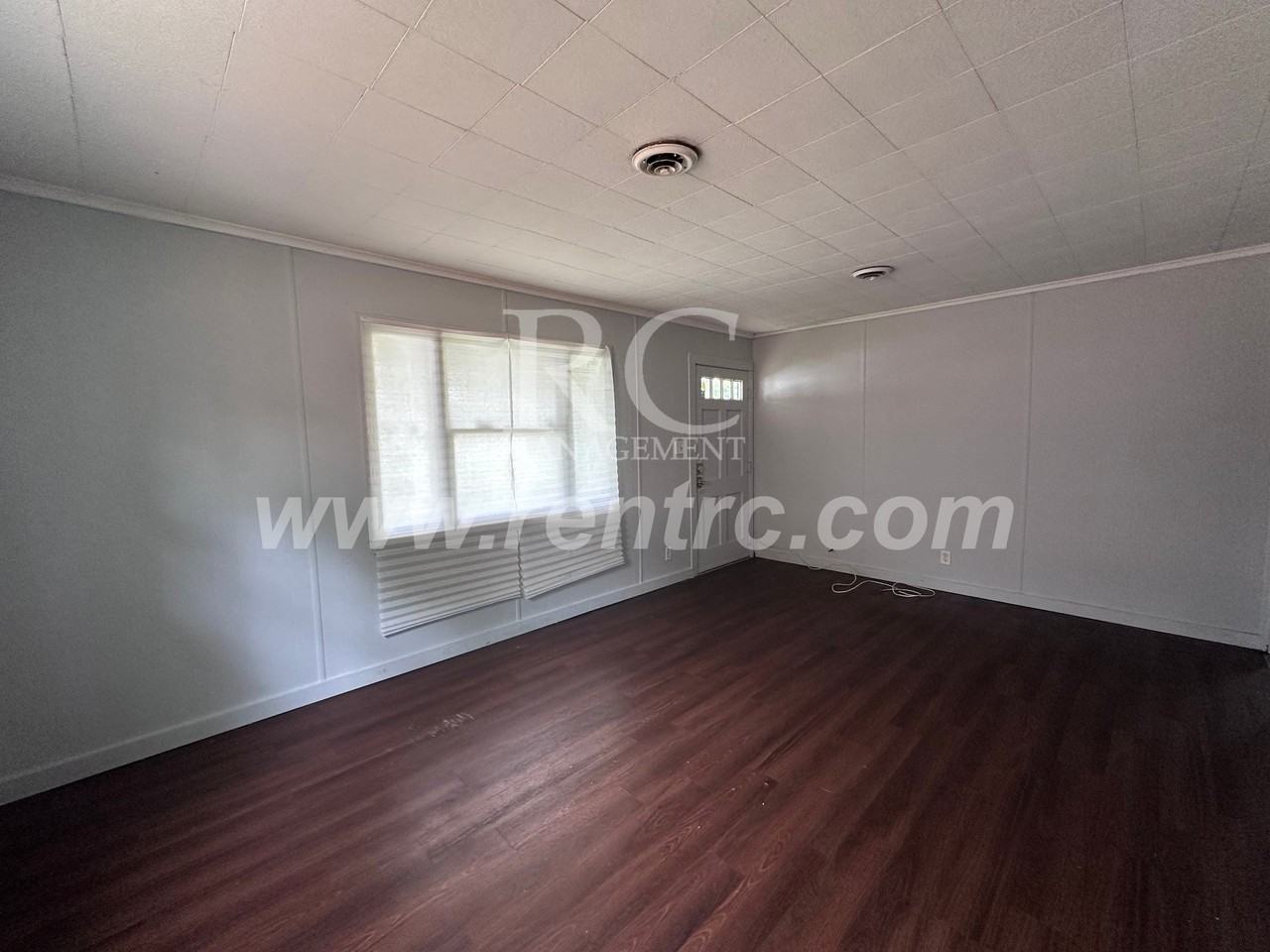 1012 Giddings St - Photo 7 of 14