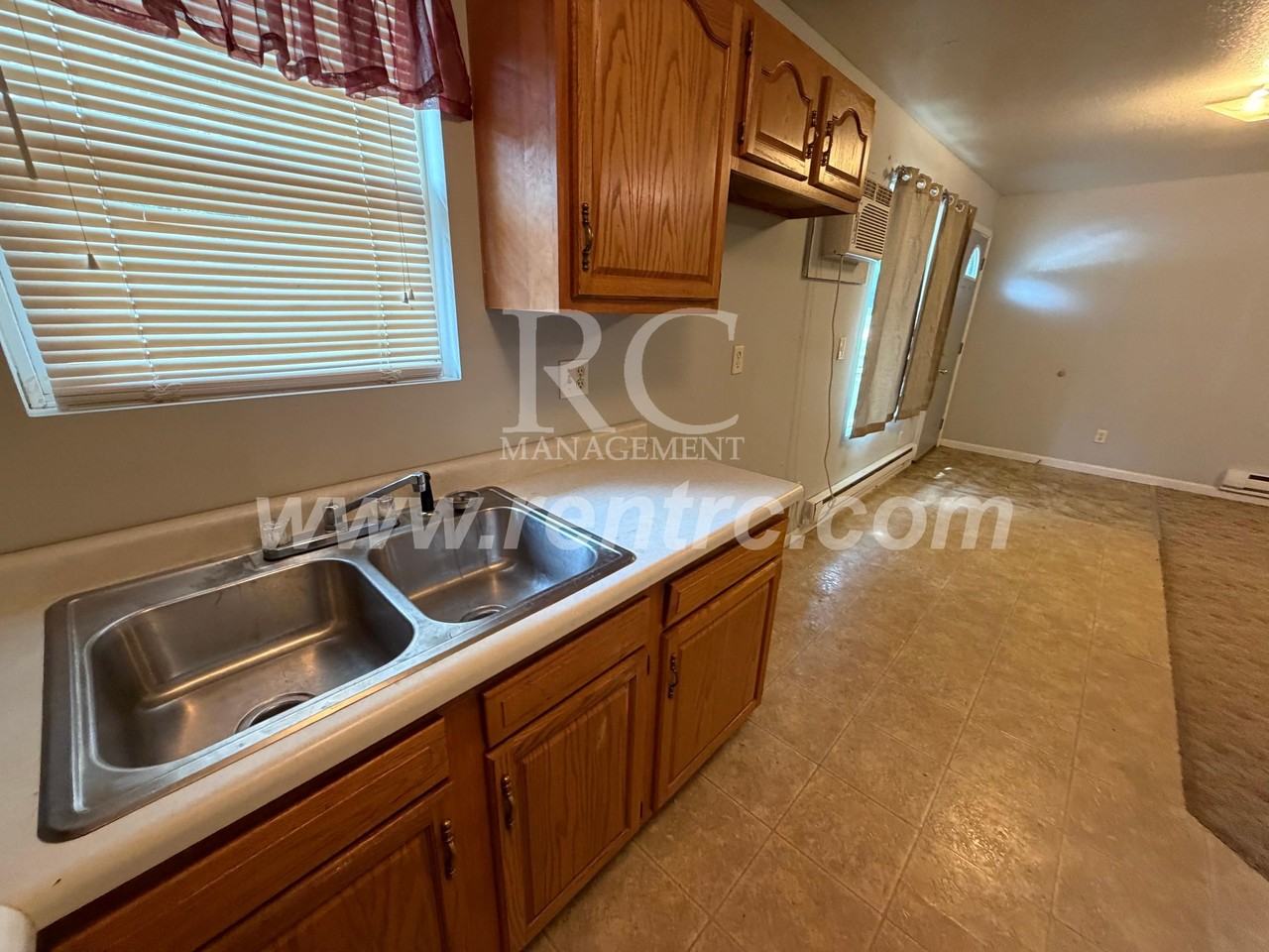 212 W Jefferson Ave #E - Photo 2 of 11