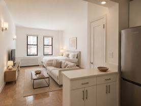 235 W 22nd St #EV5U - Photo 1 of 1