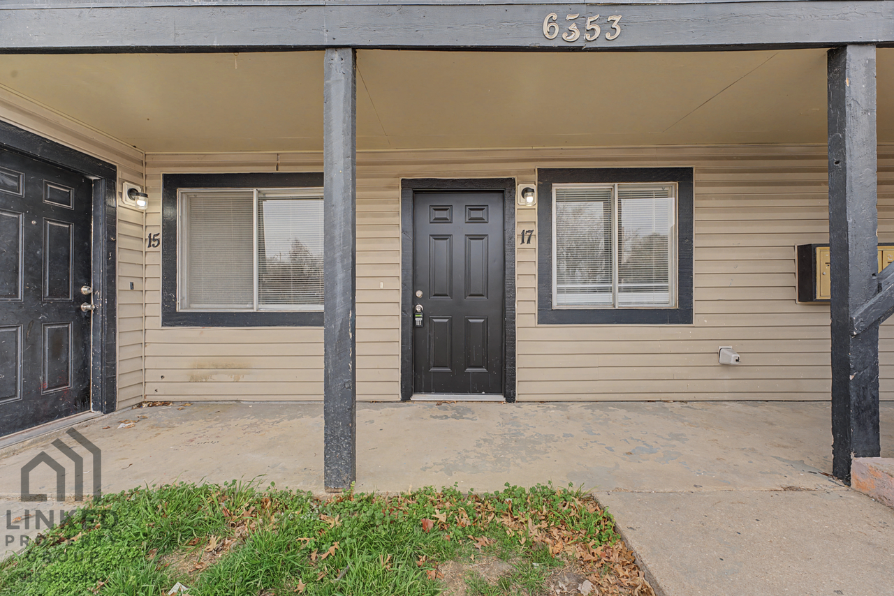 6551 E 31st St #3 - Photo 5 of 22