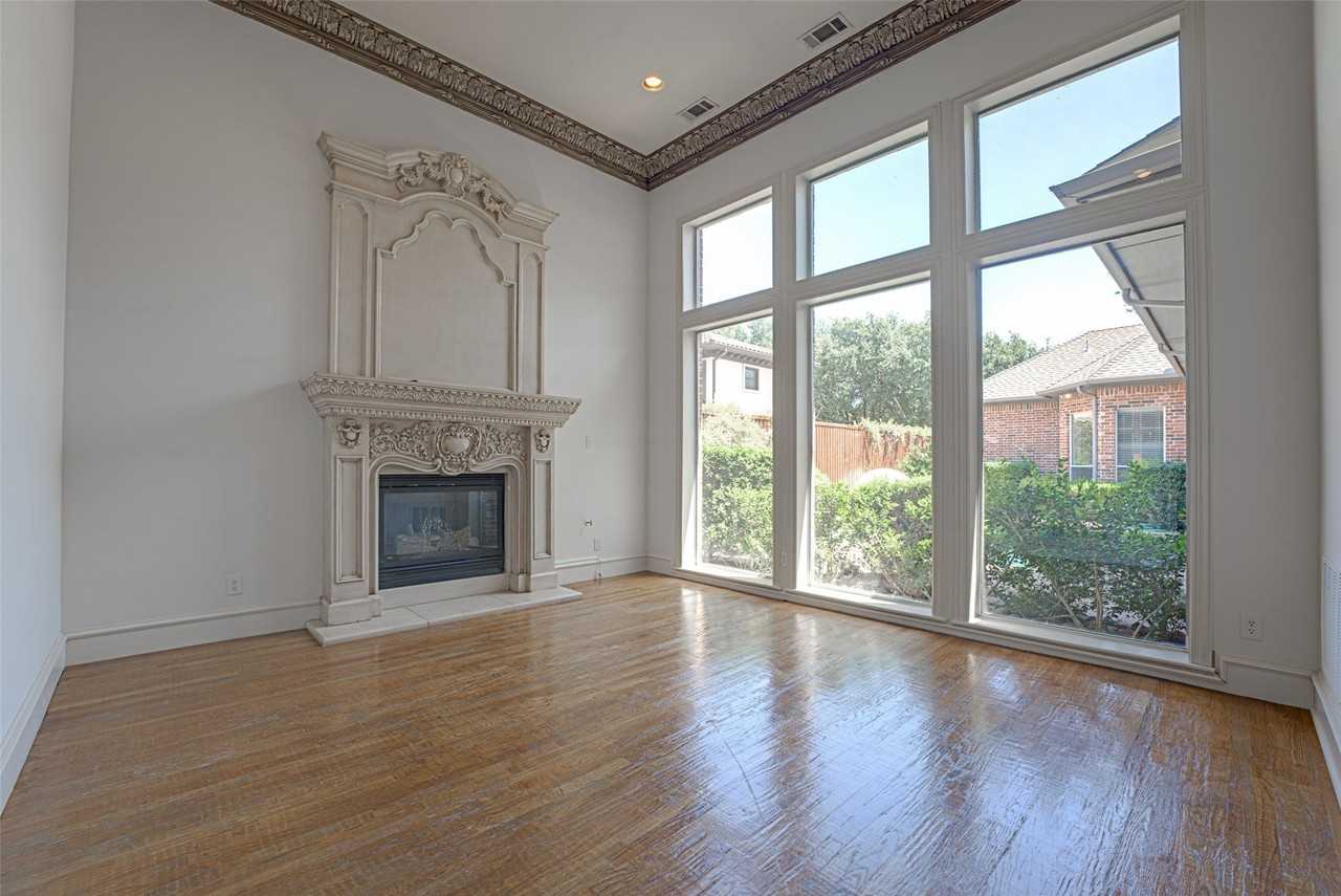 5004 Castle Creek Ct - Photo 6 of 37