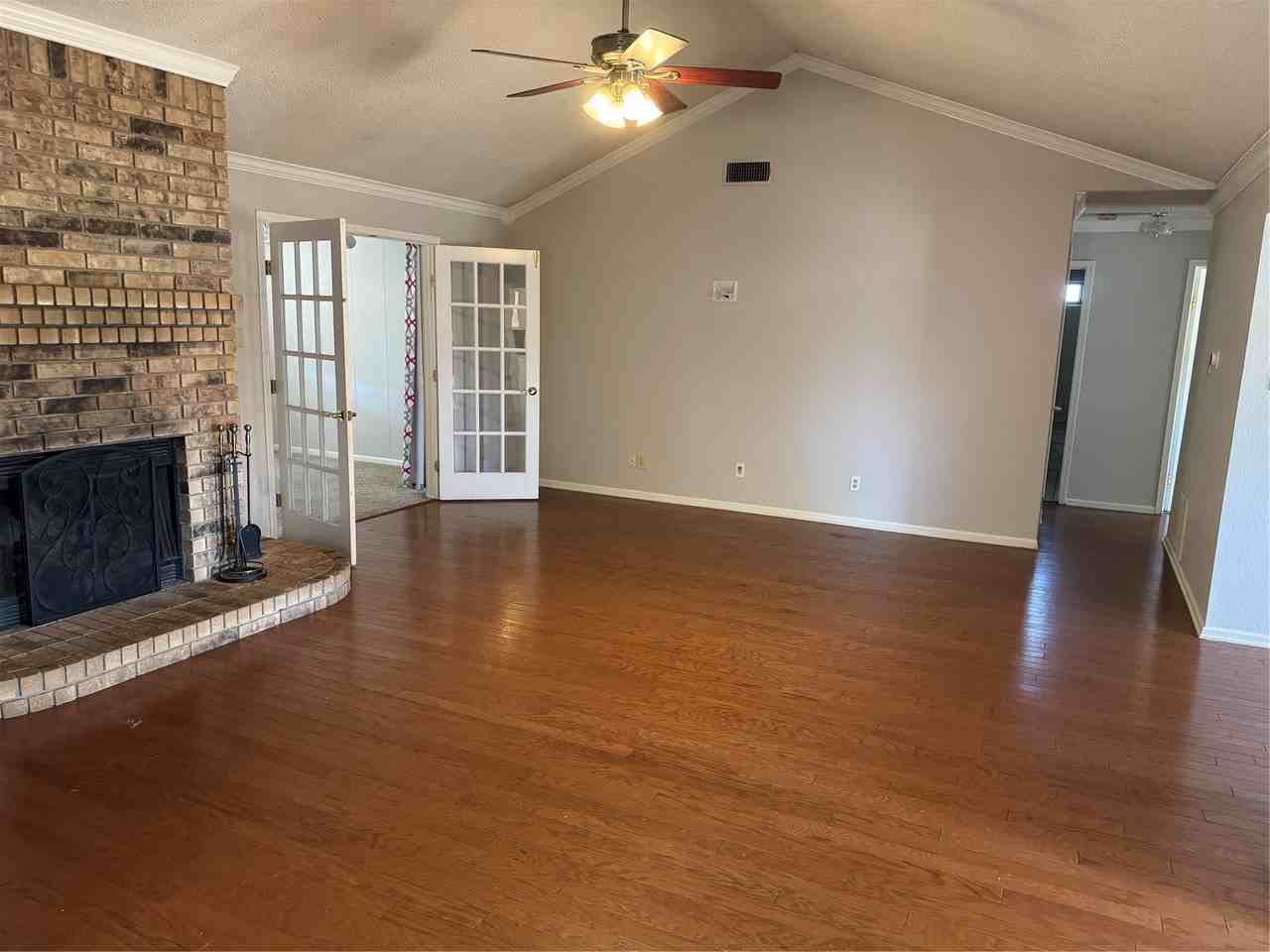 910 Bitternut Dr - Photo 2 of 7