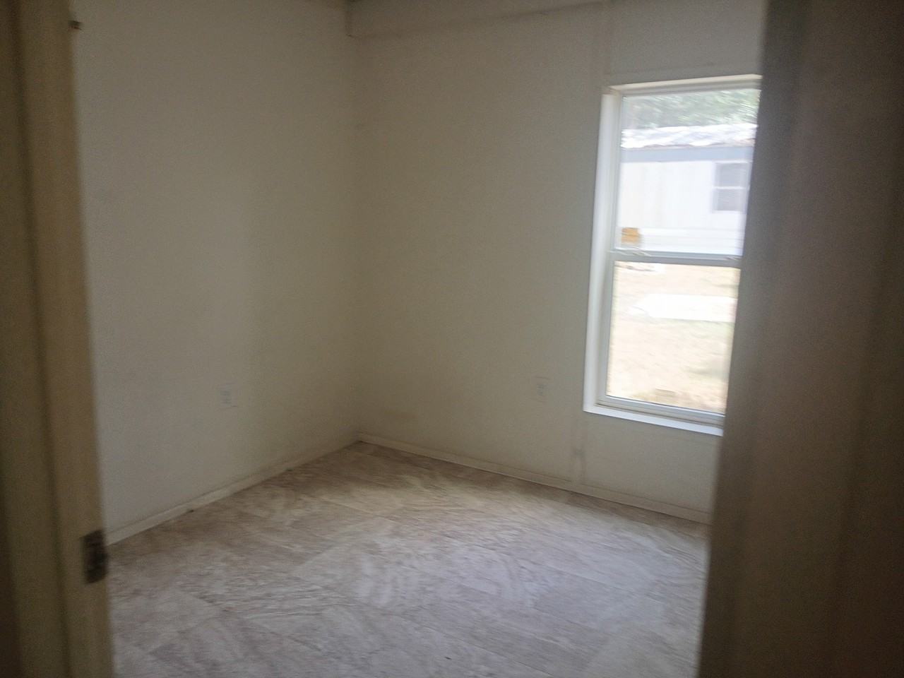 304 Jefferson St S #NA - Photo 3 of 6