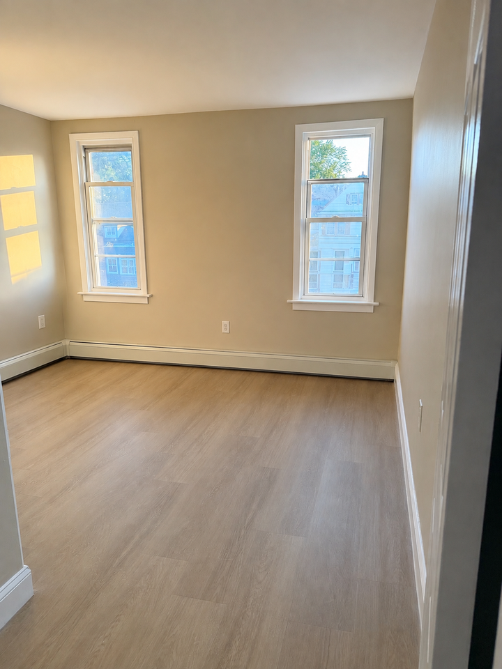 377 Avenel St - Photo 6 of 10
