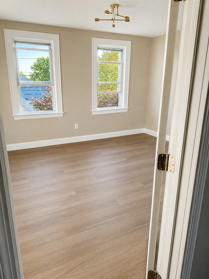 377 Avenel St - Photo 7 of 10