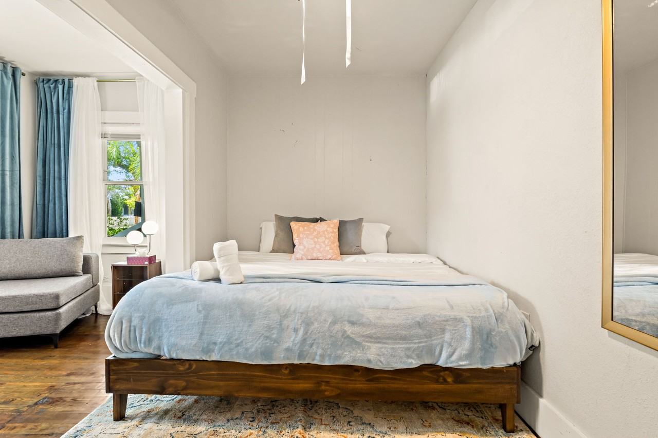 1013 5th St N #1 - Photo 4 of 20