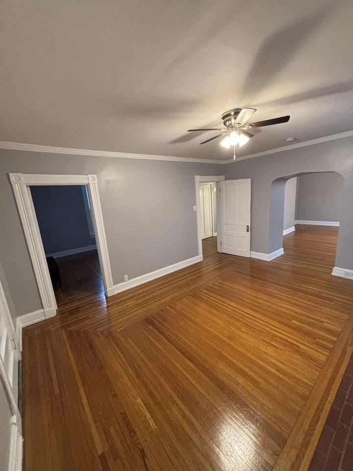 4512 Ashland Ave #2 - Photo 6 of 34
