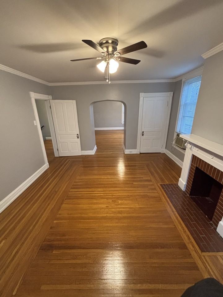4512 Ashland Ave #2 - Photo 7 of 34