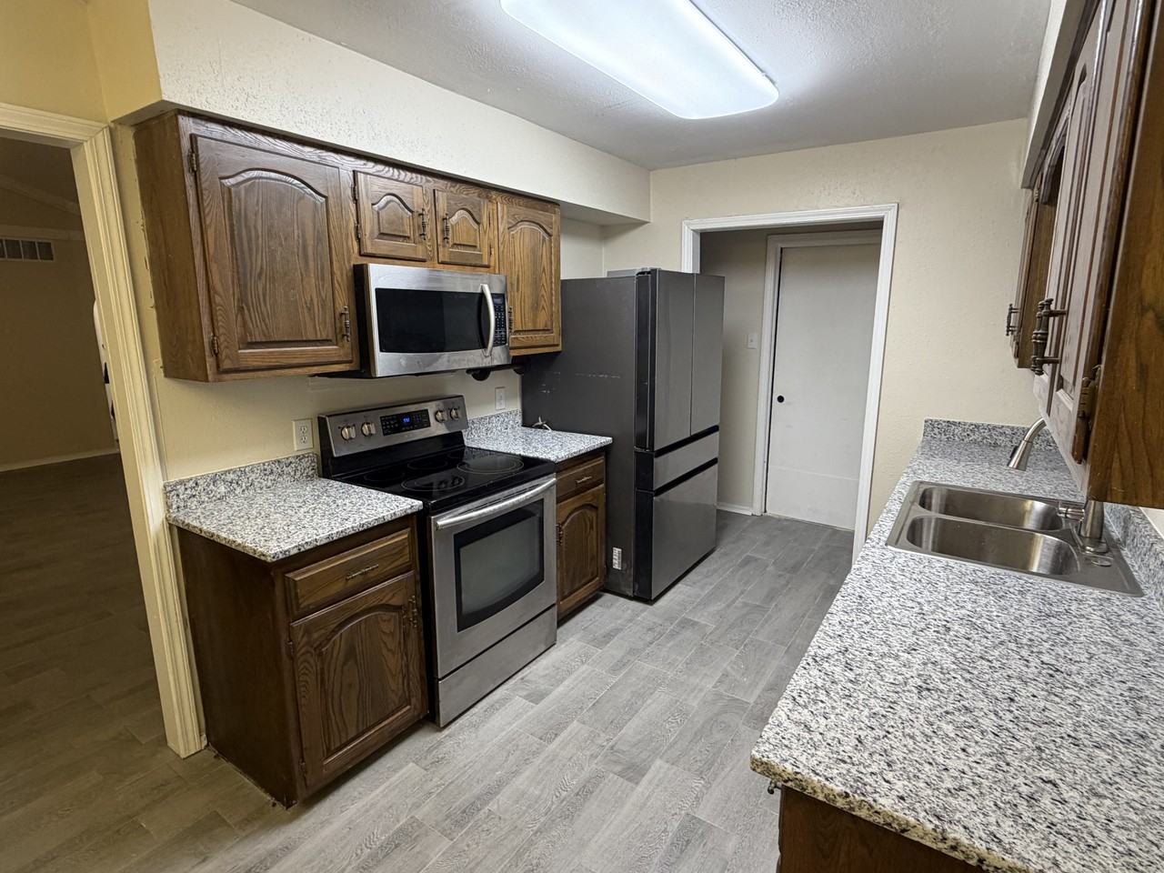 9204 Fresno St #NA - Photo 6 of 16