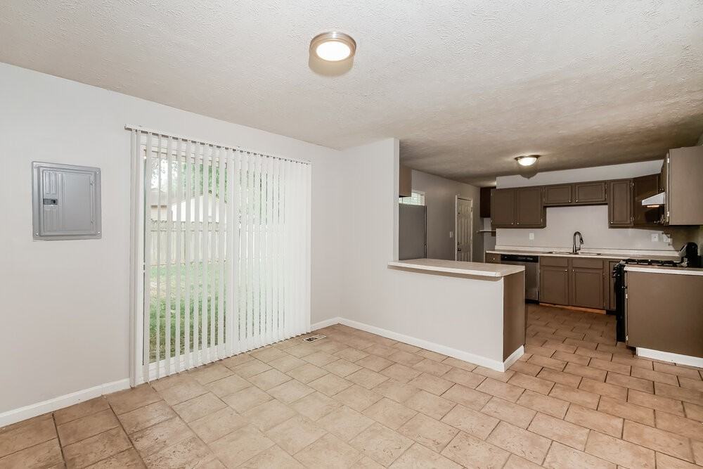 8858 Frontenac Rd - Photo 7 of 16