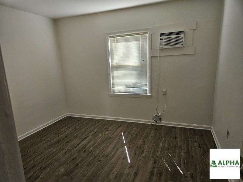 6134 40th St - Photo 5 of 11